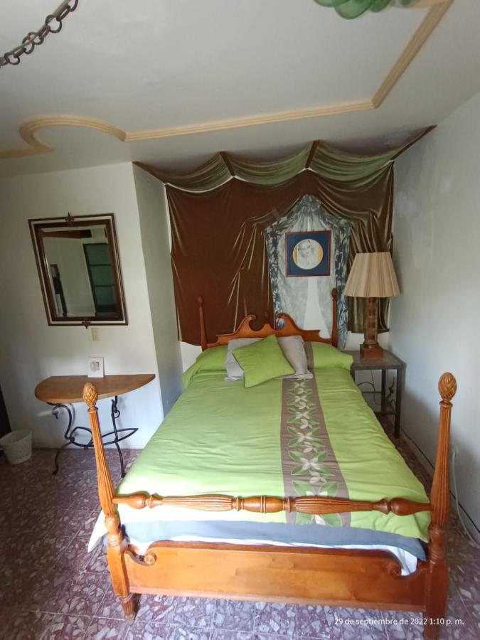 Hotel Posada Spa Antigua Casa Hogar Taxco de Alarcon Bagian luar foto