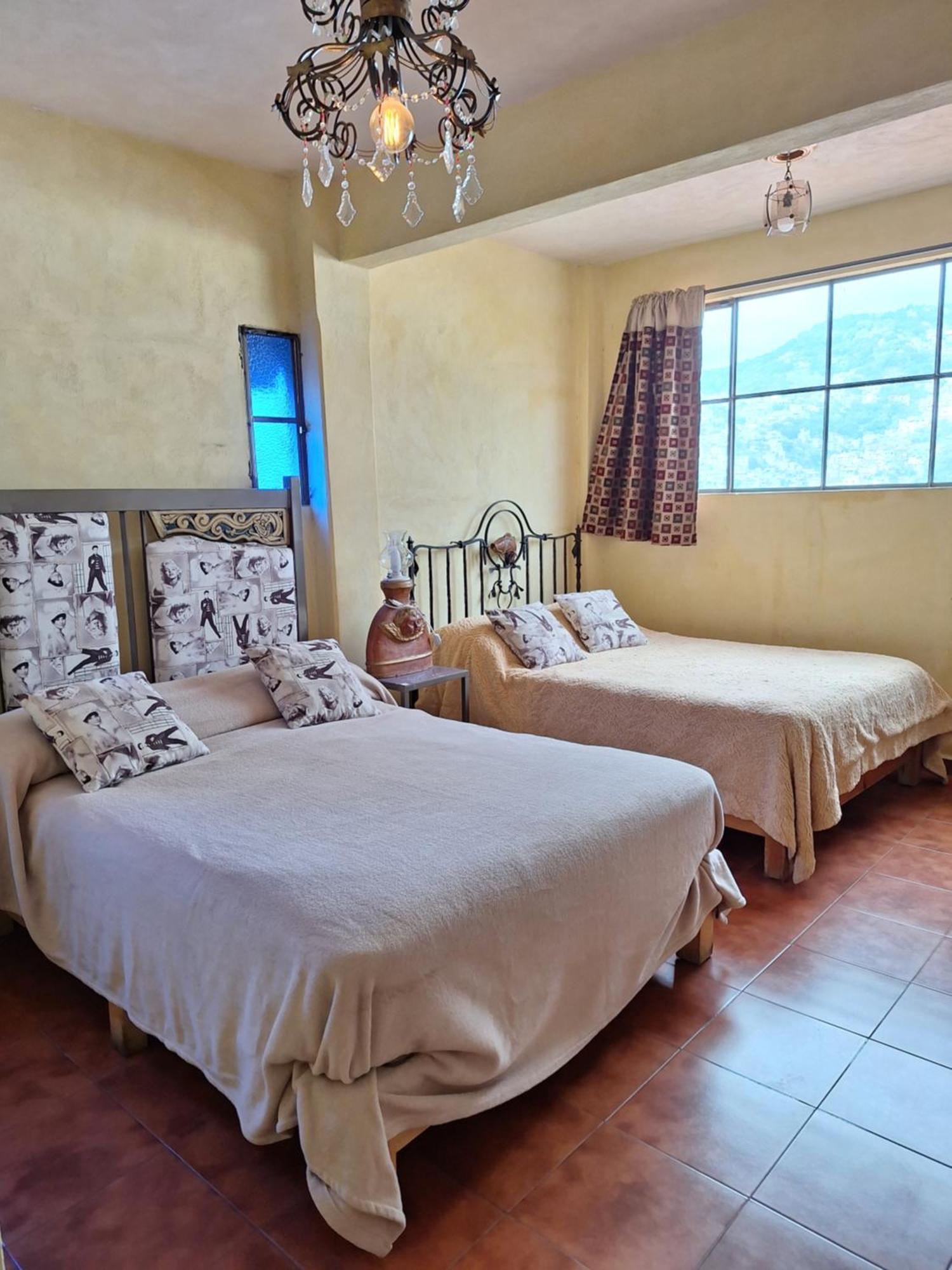 Hotel Posada Spa Antigua Casa Hogar Taxco de Alarcon Bagian luar foto